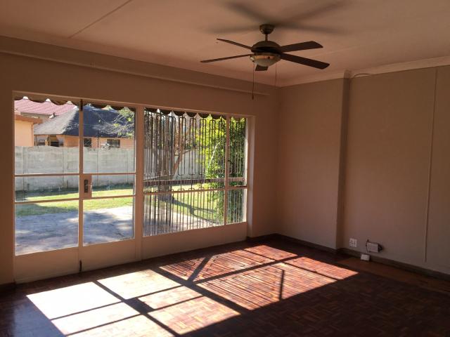 3 Bedroom House To Rent in Brackenhurst