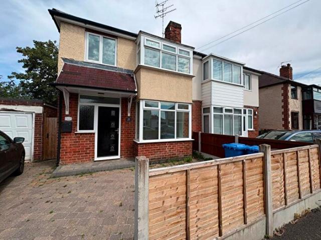 3 Bedroom House To Rent In Brackens Avenue, DE24