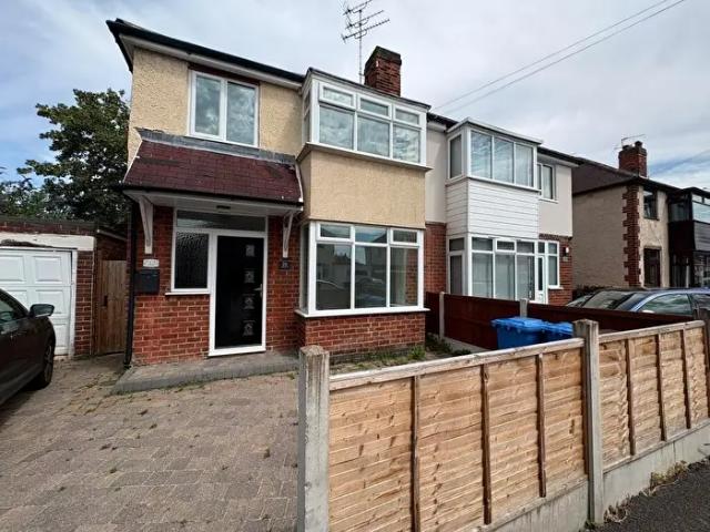 3 Bedroom House To Rent In Brackens Avenue, DE24