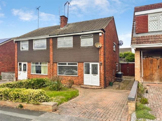 3 Bedroom House to Rent in Braemar Close, Ise Lodge, Kettering, NN15