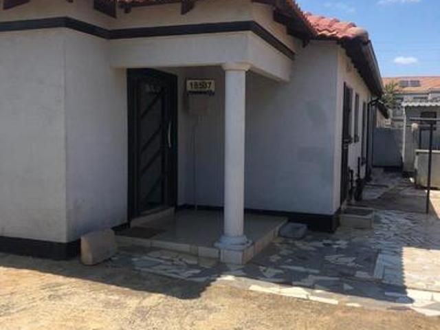 3 Bedroom House to Rent in Bram Fischerville