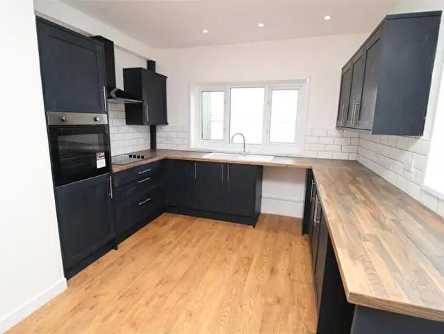 3 Bedroom House To Rent In Cemetery Road, Porth, CF39