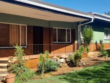 3 Bedroom House to Rent in Chasedene