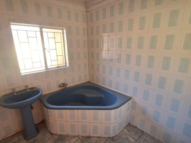 3 Bedroom House To Rent in Chroompark
