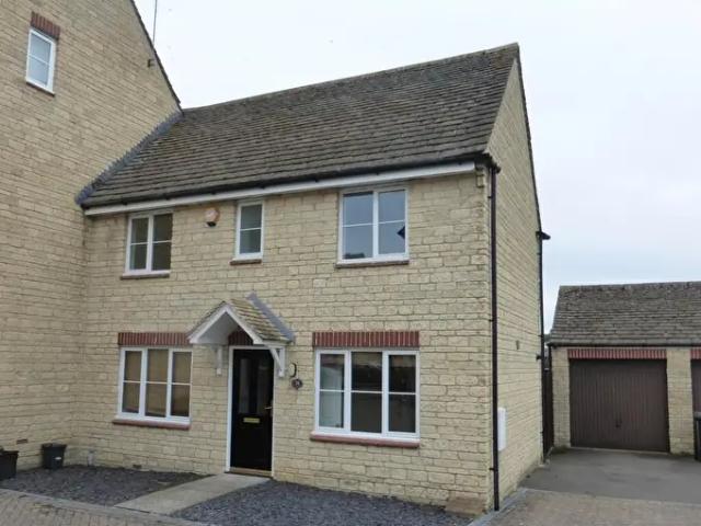 3 Bedroom House To Rent In Compton Way, Witney, Oxfordshire, OX28