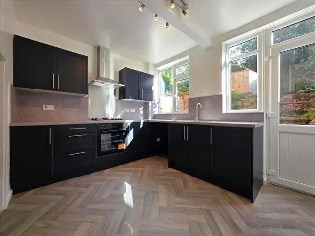 3 Bedroom House To Rent In Costock Avenue, Nottingham, Nottinghamshire, NG5