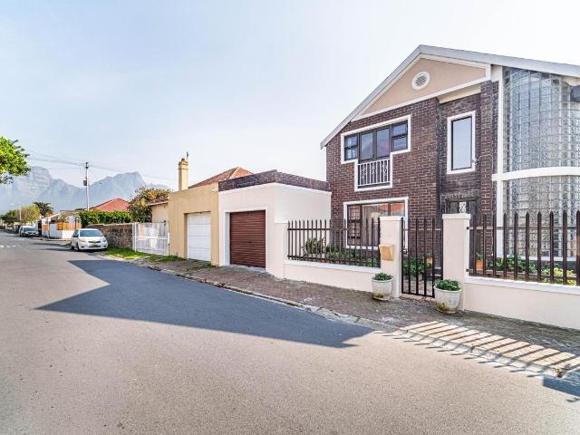 3 Bedroom house to rent in Claremont, Cape Town