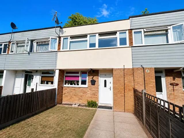 3 Bedroom House To Rent In Crummock Place, MK2