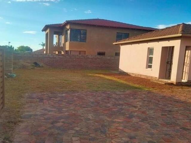 3 Bedroom House to Rent in Crystal Park
