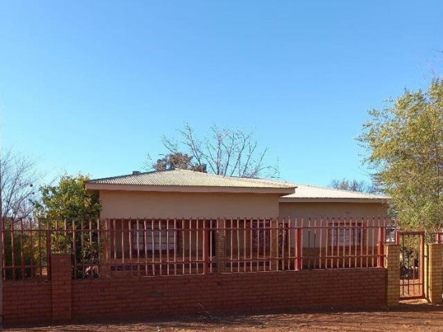 3 Bedroom House to Rent in Danielskuil