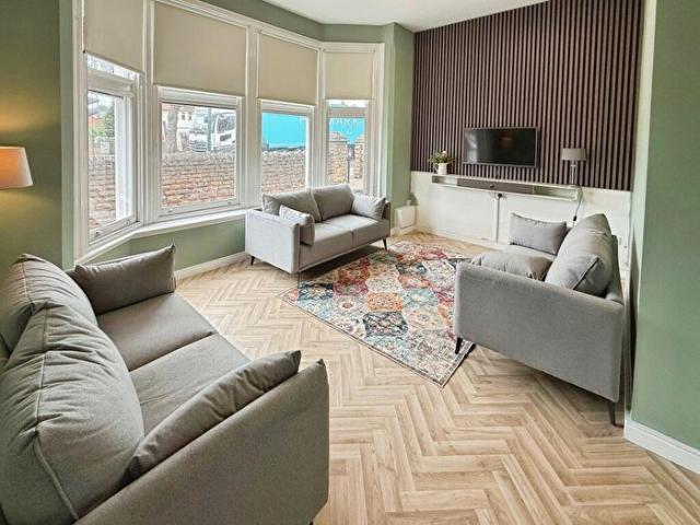 3 Bedroom House To Rent In Derby Road Copy, Lenton, East Midlands, NG7