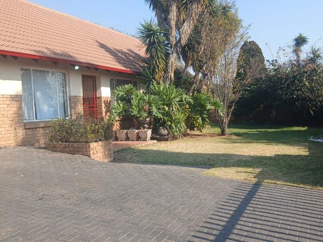 3 Bedroom House To Rent in Die Heuwel