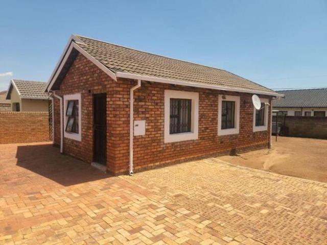 3 Bedroom House to Rent in Dobsonville Ext 3