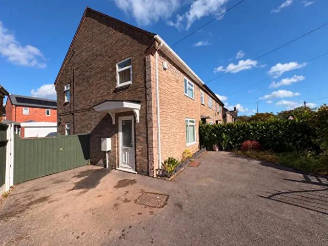 3 Bedroom House To Rent In Eastglade Road, Nottingham, NG5