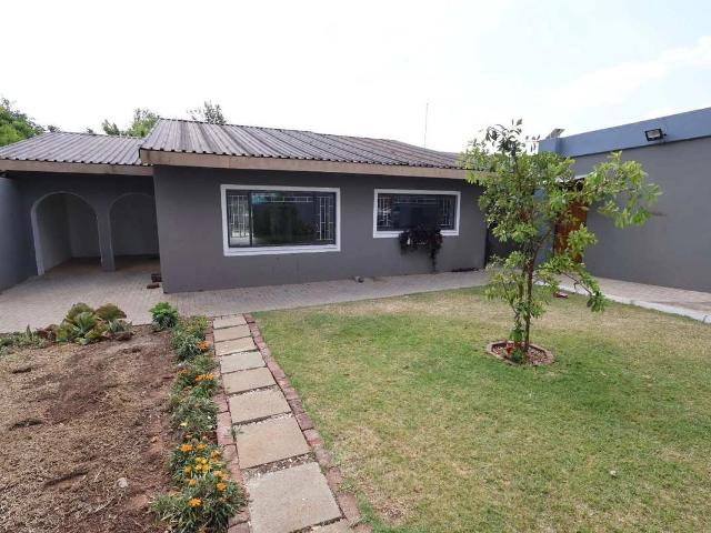 3 Bedroom House to Rent in Eduan Park