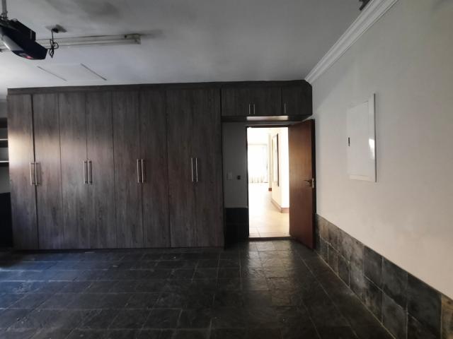 3 Bedroom House To Rent in Eldoraigne
