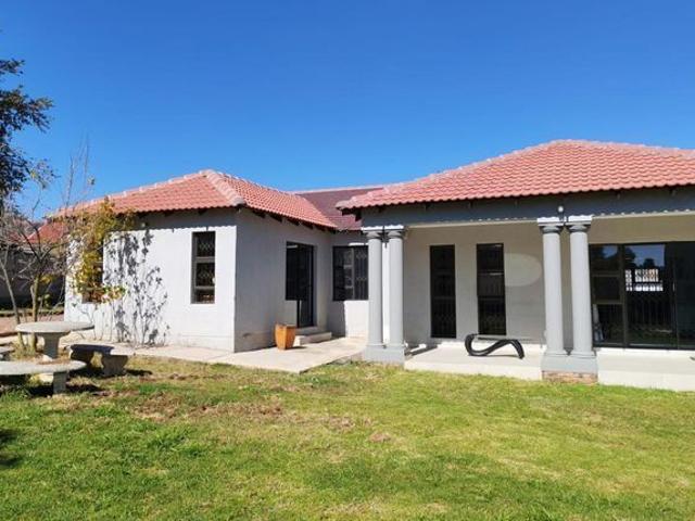 3 Bedroom house to rent in Esther Park, Kempton Park