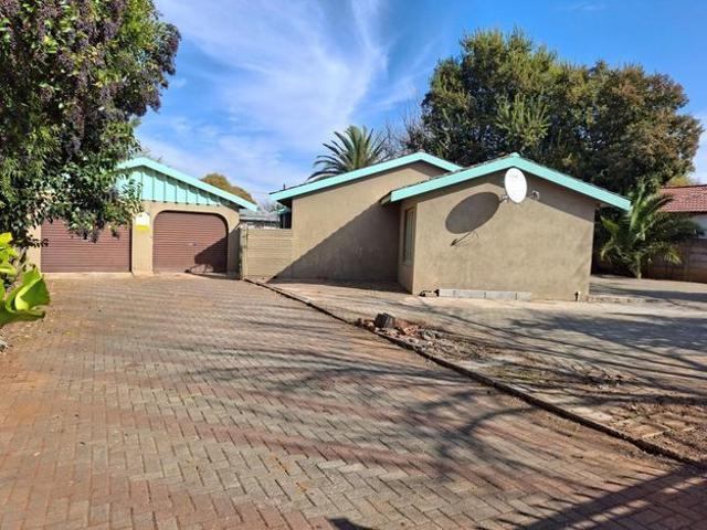 3 Bedroom house to rent in Fauna, Bloemfontein