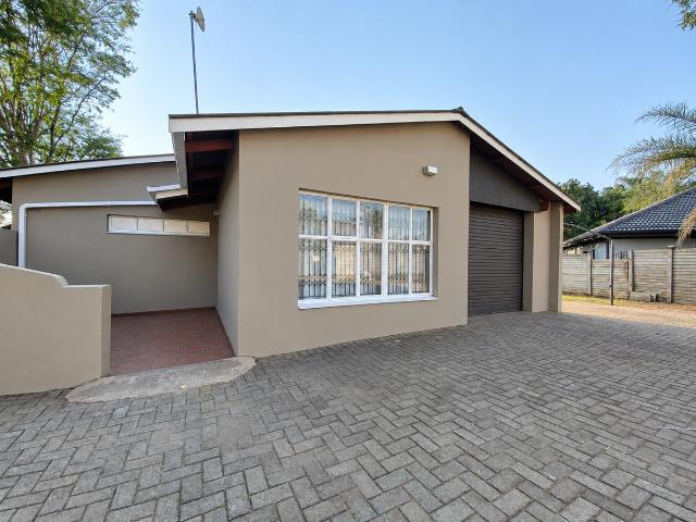 3 Bedroom House to Rent in Flora Park