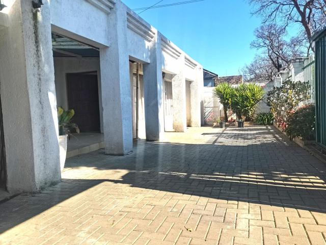 3 Bedroom house to rent in Florida, Roodepoort