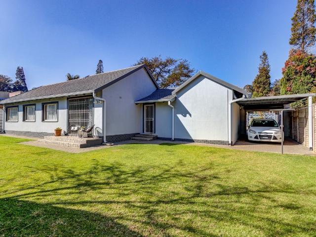 3 Bedroom House To Rent in Glen Marais