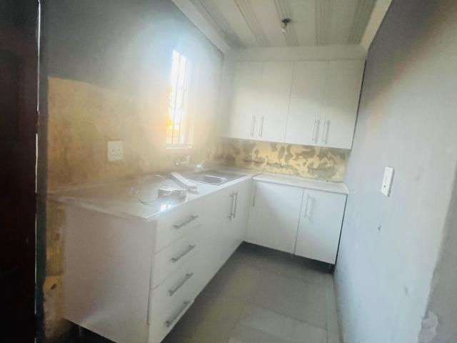 3 bedroom house to rent in Glen Ridge ext 16 for R 4 200