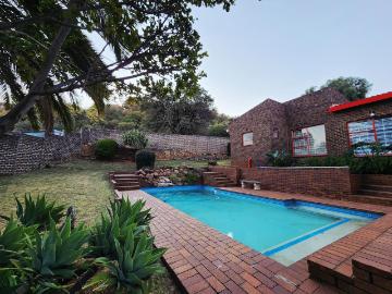 4 Bedroom house to rent in Glenvista, Johannesburg