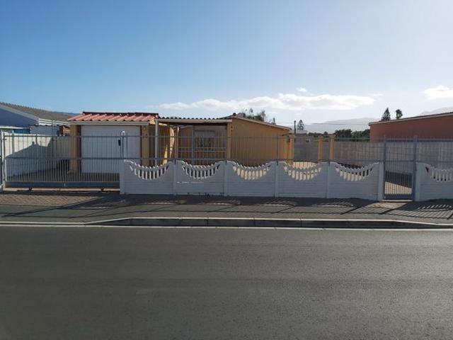 3 Bedroom house to rent in Grassy Park, Cape Town