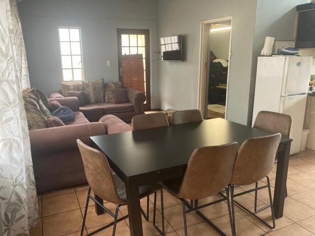 3 Bedroom House To Rent in Halfway Gardens