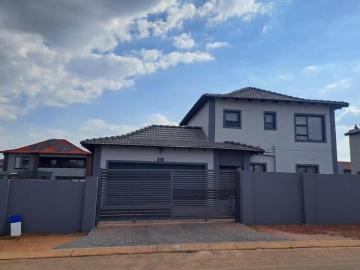 3 Bedroom House to Rent in Halfway House