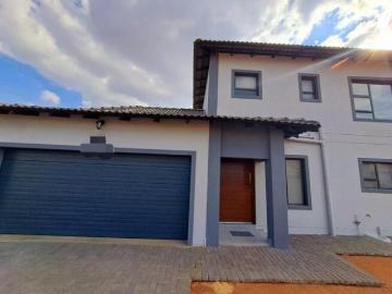 3 Bedroom House to Rent in Halfway House