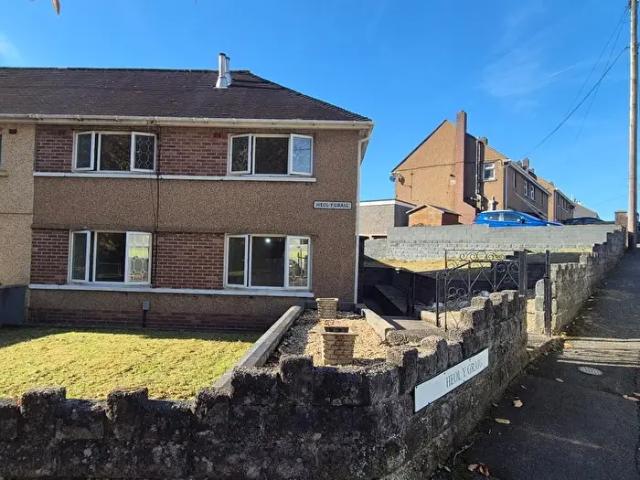3 Bedroom House To Rent In Heol Y Graig, Tonna, Neath, SA11