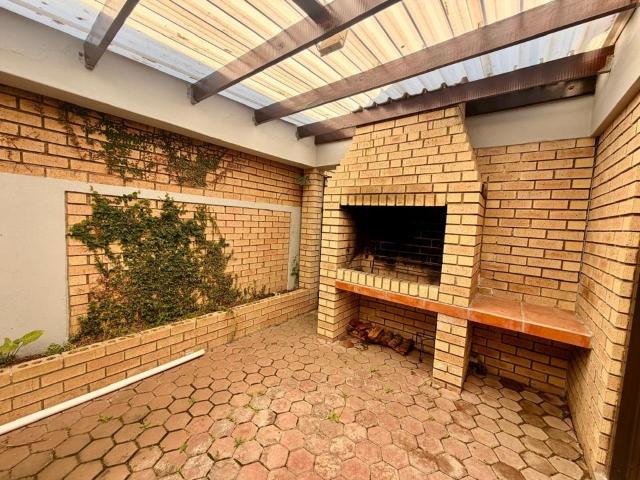 3 Bedroom House to Rent in Heather Park