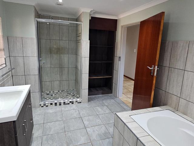 3 Bedroom House To Rent in Hekpoort