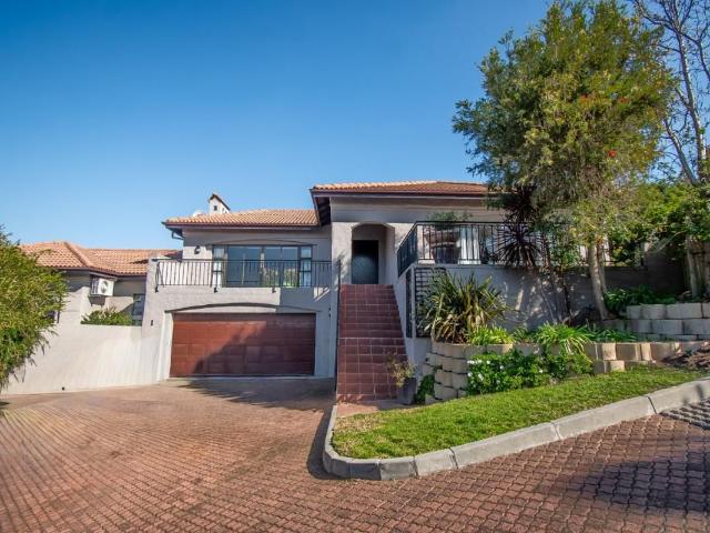 3 Bedroom house to rent in Heldervue, Somerset West