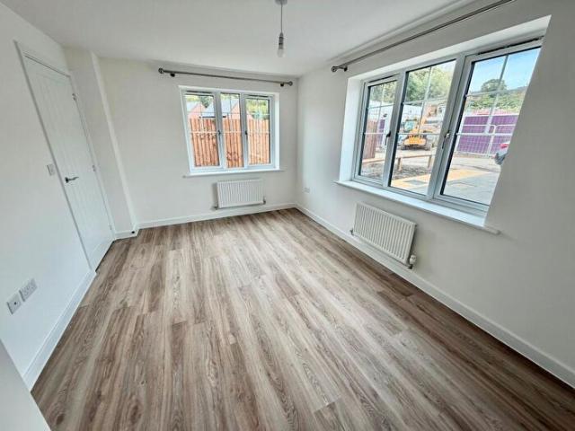 3 Bedroom House To Rent In Herbert Street, Eastwood, Nottingham, NG16