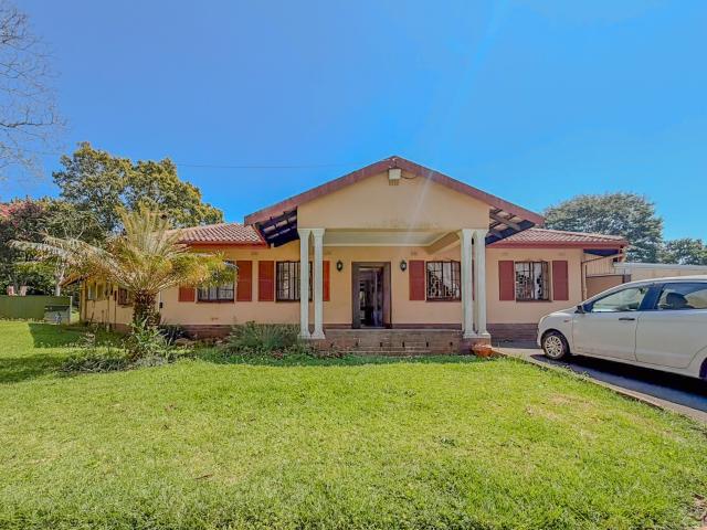 3 Bedroom House To Rent in Hillcrest Central