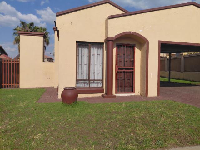 3 Bedroom House To Rent in Hoeveld Park