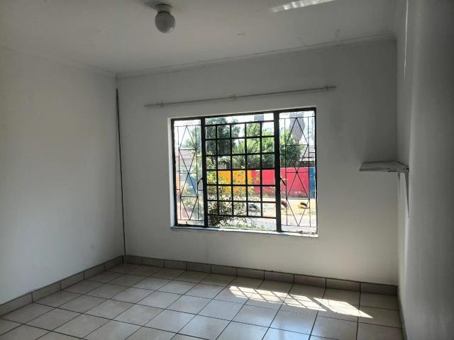 3 Bedroom House To Rent in Ivy Park