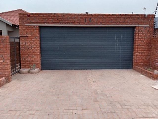 3 Bedroom House To Rent in Kathu
