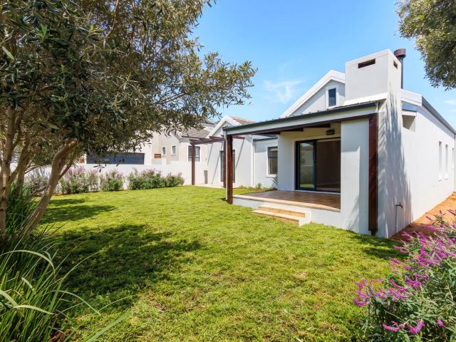 3 Bedroom House To Rent in Kelderhof Country Village