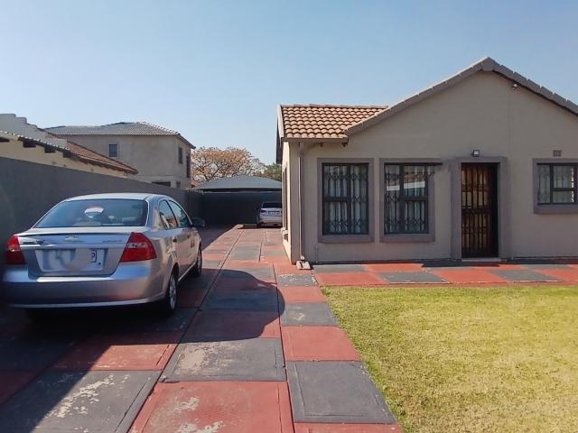 3 Bedroom House To Rent in Kibler Park