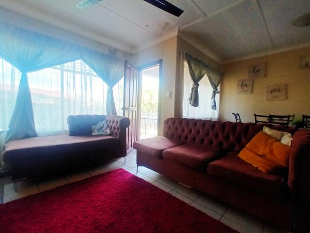 3 Bedroom House To Rent in Krugersdorp North