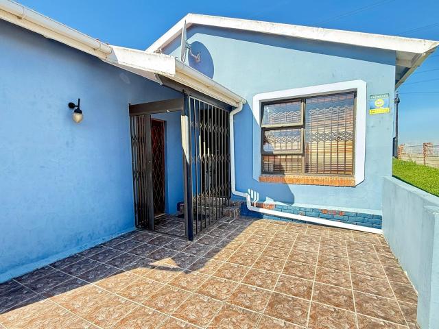 3 Bedroom House To Rent in Kwamagxaki
