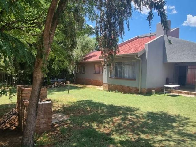 3 Bedroom House to Rent in Kuruman
