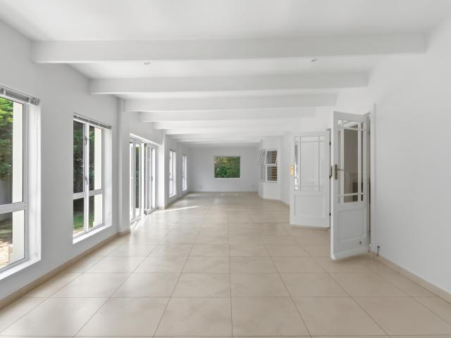 3 Bedroom House To Rent in La Montagne