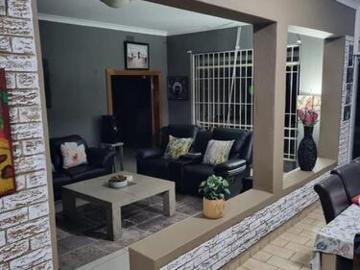 Lakefield, Lesedi Local Municipality, Sedibeng District Municipality, Gauteng, South Africa