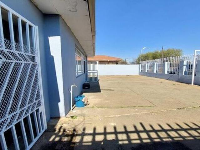 3 Bedroom house to rent in Lenasia Ext 1, Johannesburg