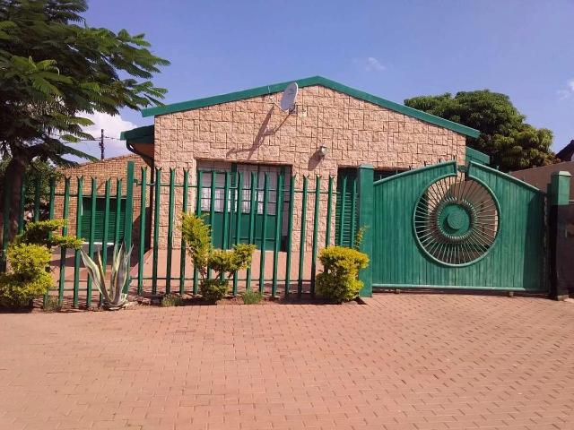 3 Bedroom House to Rent in Lethlabile