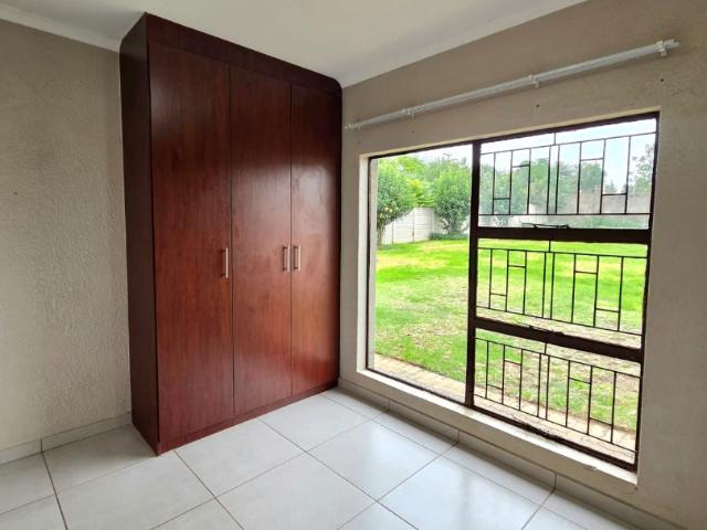 3 Bedroom House To Rent in Lochvaal